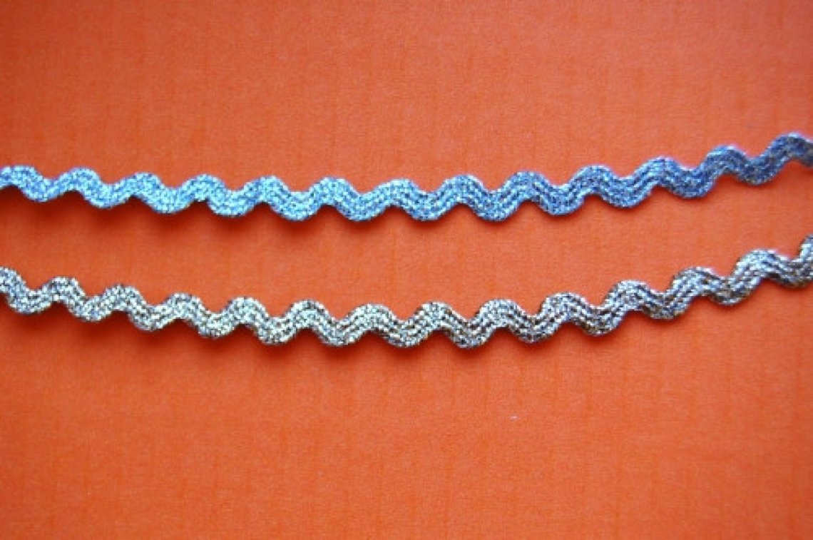 Hadovka lurex 913 šíře 3mm