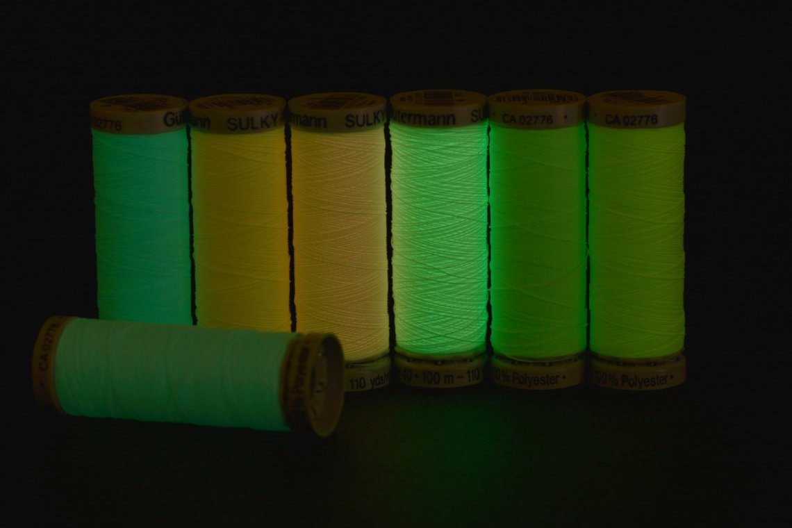 Nitě svítící SULKY 100m GUTERMANN