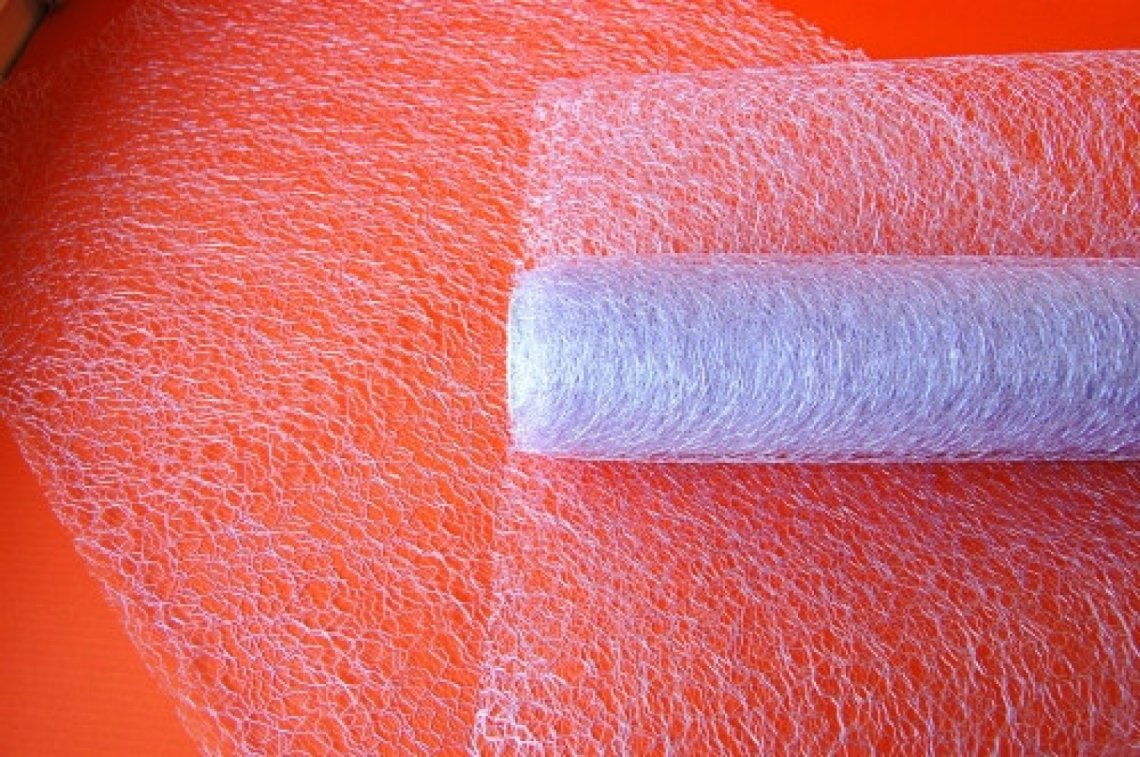 Pavučinka dekorační šíře 39cm návin 8m černá