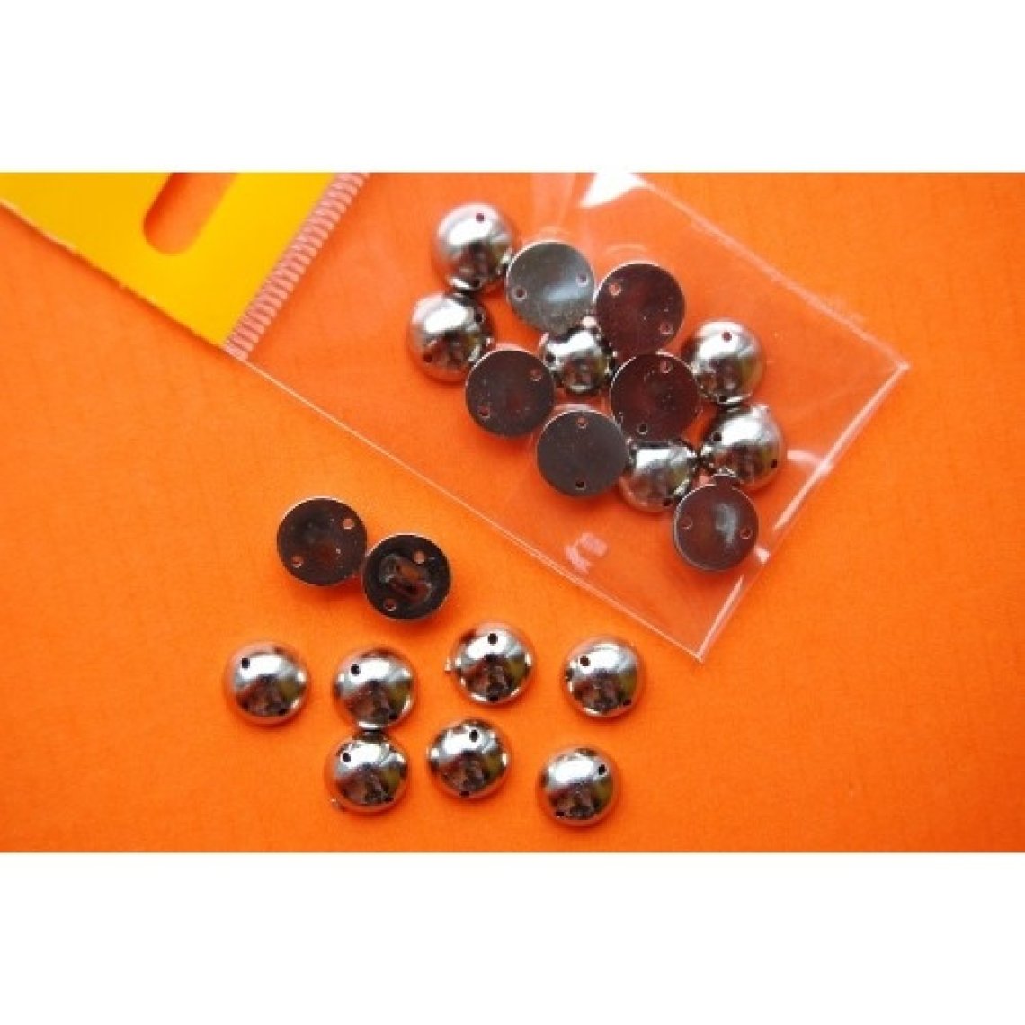 Našívací ozdoba 360 vel.10mm balení 3g