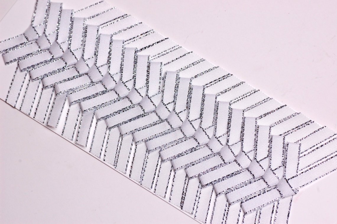 Mašlička svatební šíře 40mm karta 20ks bílá se stříbrem