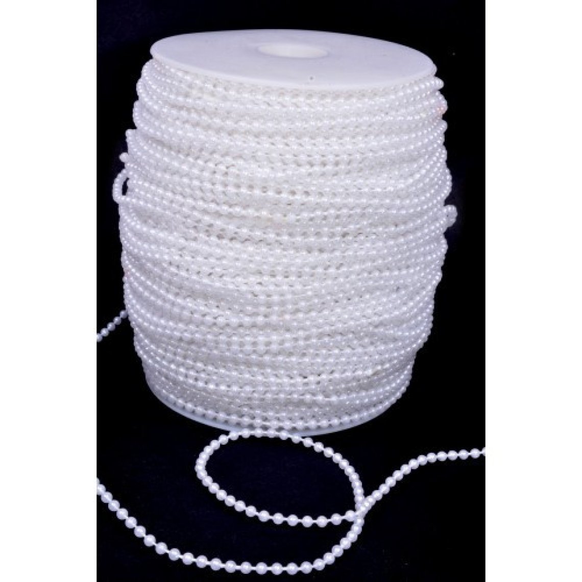 Korálky na šnůře vel.3mm bílé