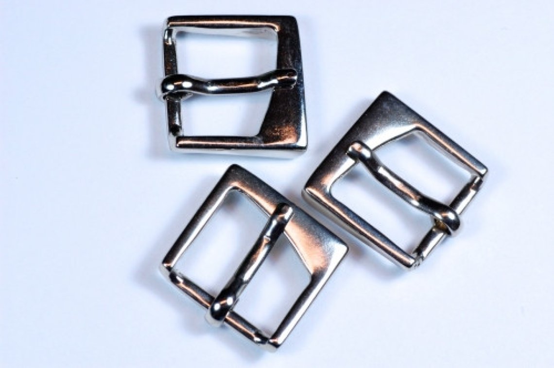 Spona kovová 1203 šíře 18mm nikl