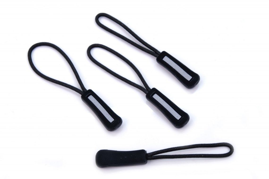 Přívěsek na jezdce reflexní pruh